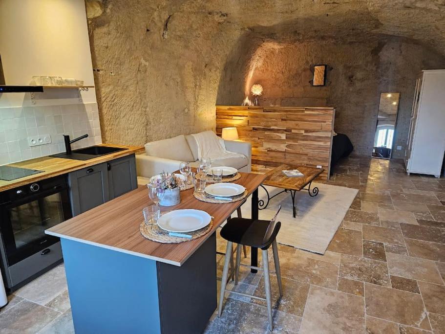 רושקורבון Charmante Maison Troglodyte Loire Valley מראה חיצוני תמונה